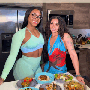 Pretty Girls Lift Too E-Book
